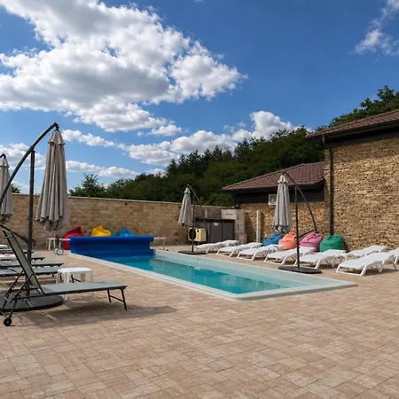 Vila Gracia House Mogilovo
